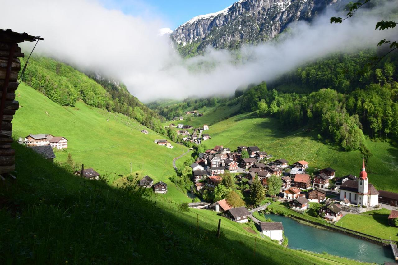 Ferienwohnung Ob Vierwaldsaettersee Isenthal Zewnętrze zdjęcie